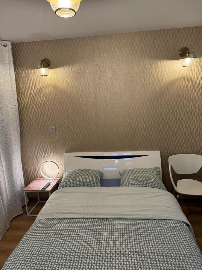 Chambre Privee/Climatisee+Tv /Petit Dejeuner Inclu/Tout Confort Nevers Eksteriør billede