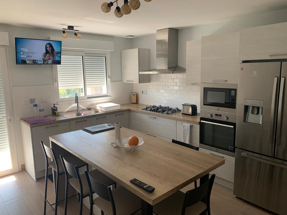 Chambre Privee/Climatisee+Tv /Petit Dejeuner Inclu/Tout Confort Nevers Eksteriør billede