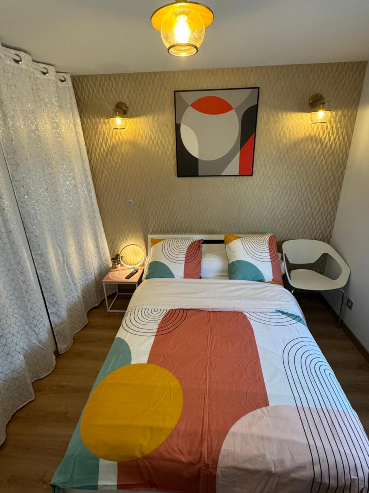 Chambre Privee/Climatisee+Tv /Petit Dejeuner Inclu/Tout Confort Nevers Eksteriør billede