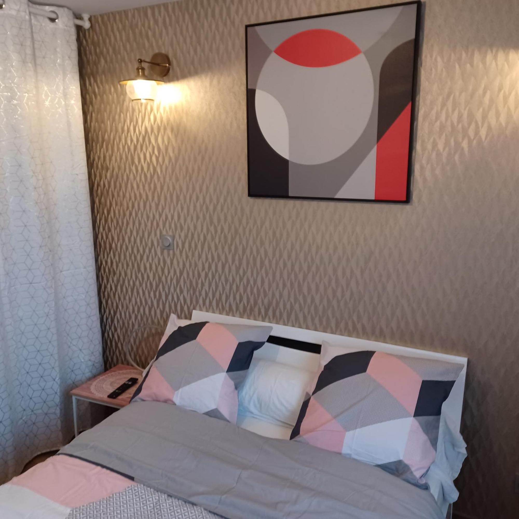 Chambre Privee/Climatisee+Tv /Petit Dejeuner Inclu/Tout Confort Nevers Eksteriør billede